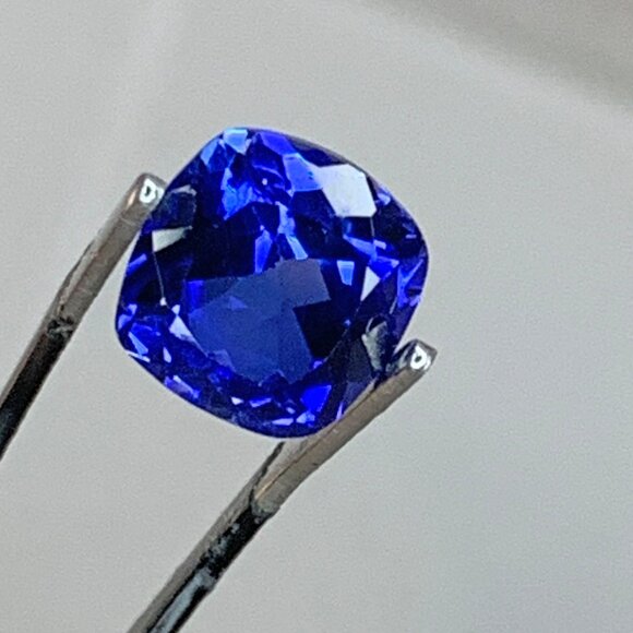 Elegant Blue Sapphire Gemstone Jewelry with certificate - Picture 9 of 13